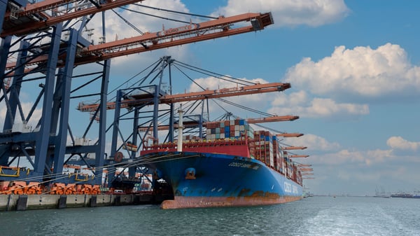 What Is Cross-Border Acquiring? A Guide for Merchants