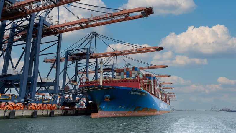 What Is Cross-Border Acquiring? A Guide for Merchants