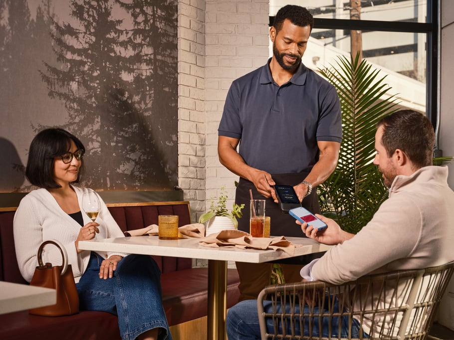 Exploring Modern Methods of Restaurant Payments