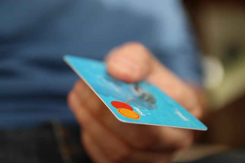 How Does Merchant Acquiring Work? Process, Fees & Key Players cover image