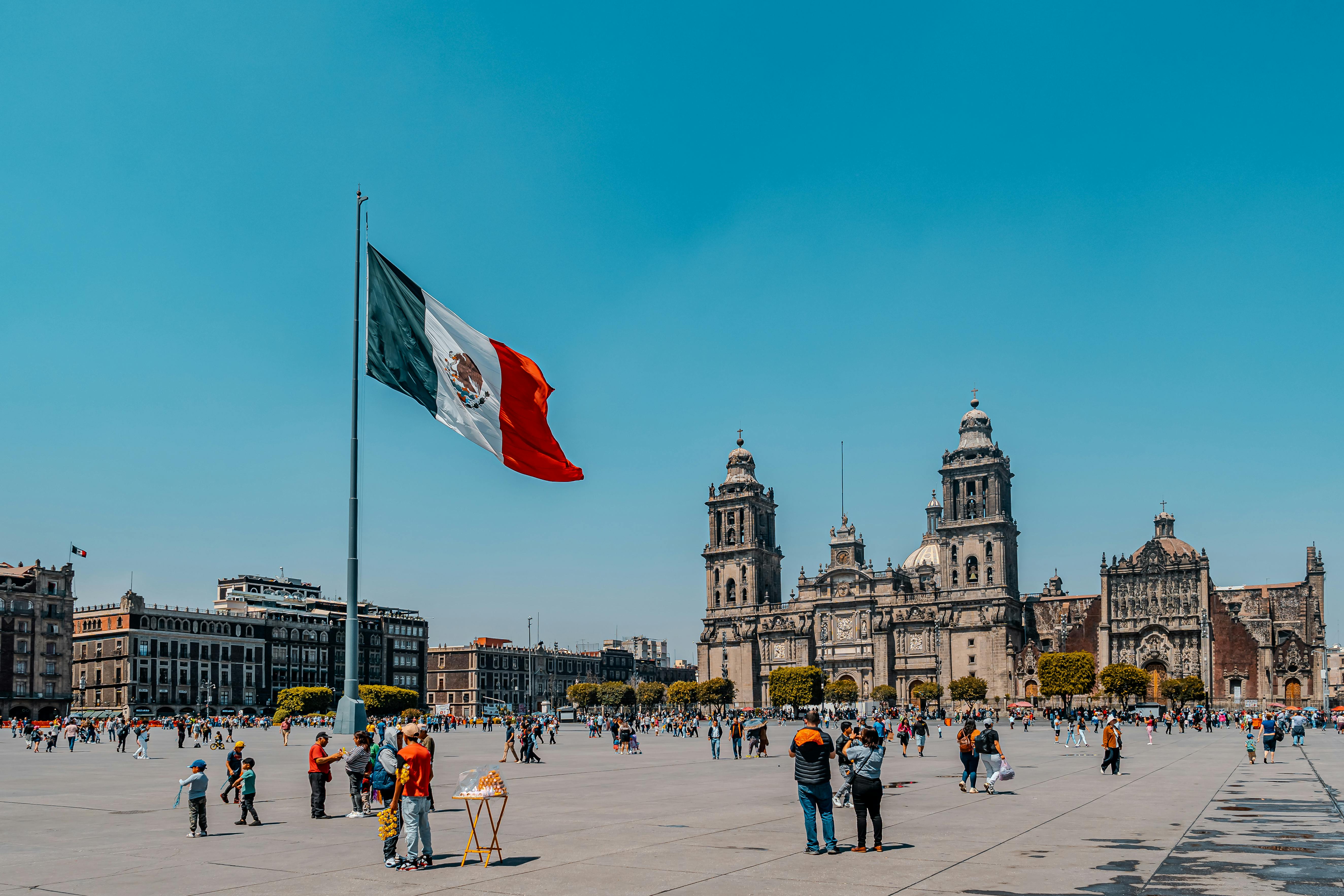 Mexico Retail Market Report: Approximately 50% of the Population Is Unbanked—How Does Physical Retail Dominate 88% of the Market?